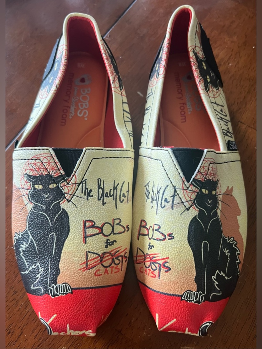 BOBS Black Cat Graphic Slip-On Shoes - Cream, Black & Red Womens 8 W